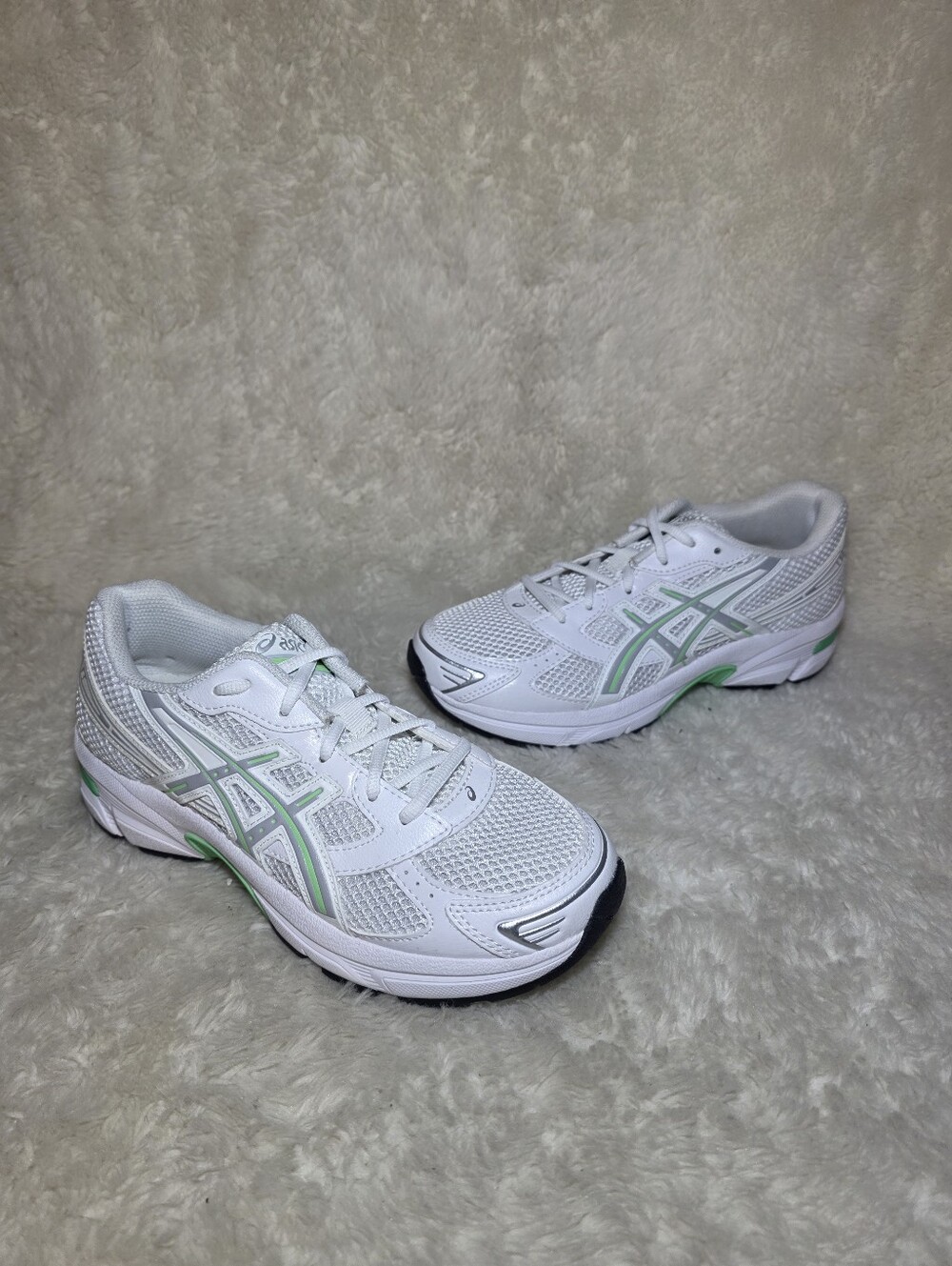 ASICS GEL-1130 GS White Silver Mint Green Running Sneakers NWOB Size US 6 / 39